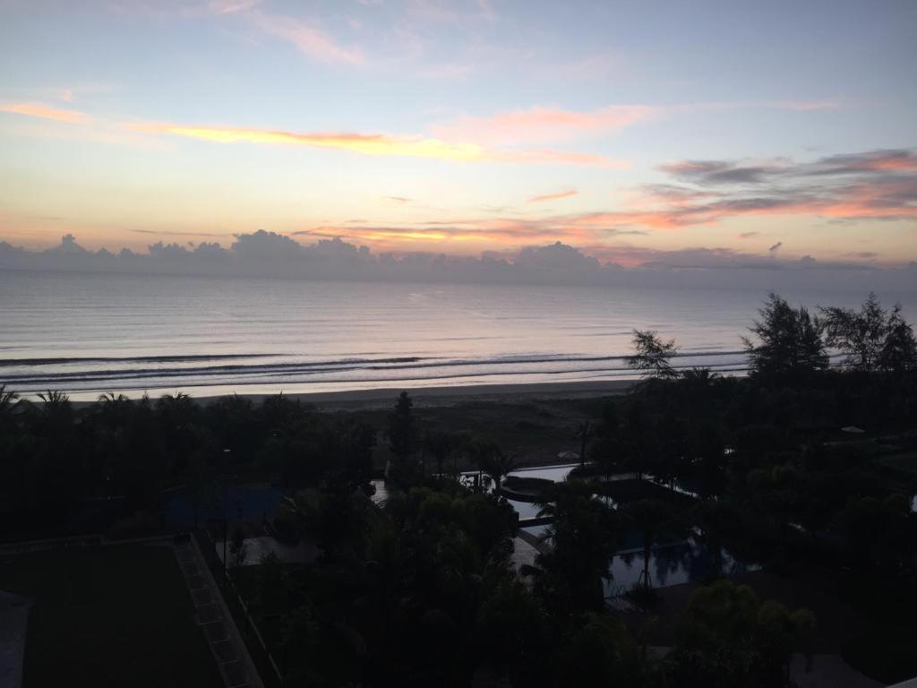 Nra @timurbay Seafront Apartment *